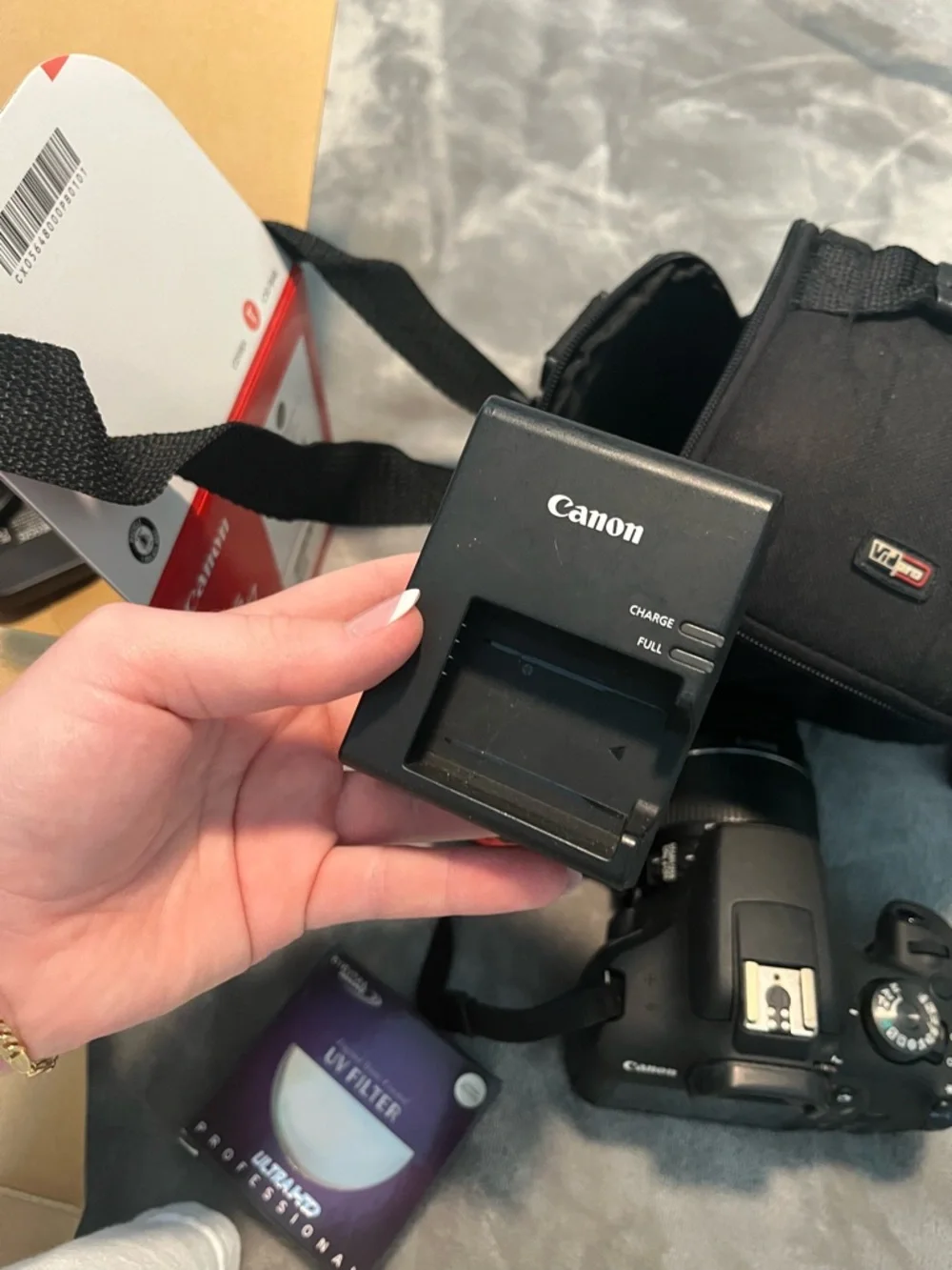 Canon EOS Rebel T7 DSLR Camera Kit - Black & White Box